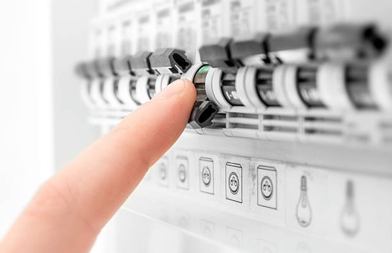 Az elektromos védelmi rendszerek jelentősége - Dot in Dot