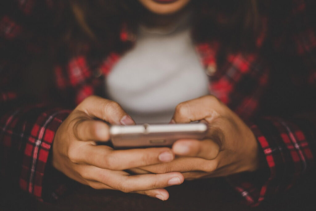 A végtelen feedek csendben kimerítik a döntési kapacitásunkat