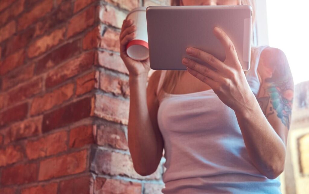 Mérések igazolják, hogy a hírfogyasztás növeli a szorongás szintjét