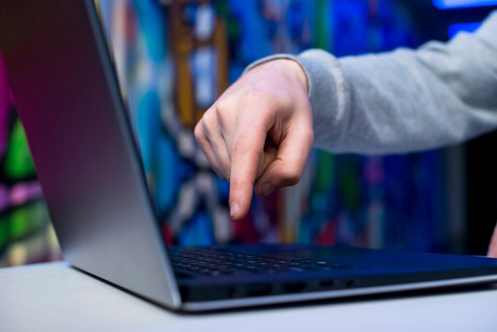 Szoftveres frissítési politikák hatása az élettartamra