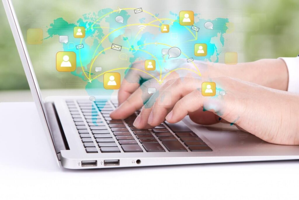 Mit jelent az anonimitás a gyakorlatban?